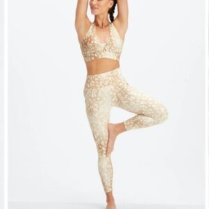 Fabletics Oasis PureLuxe High-Waisted 7/8 Legging and Bra